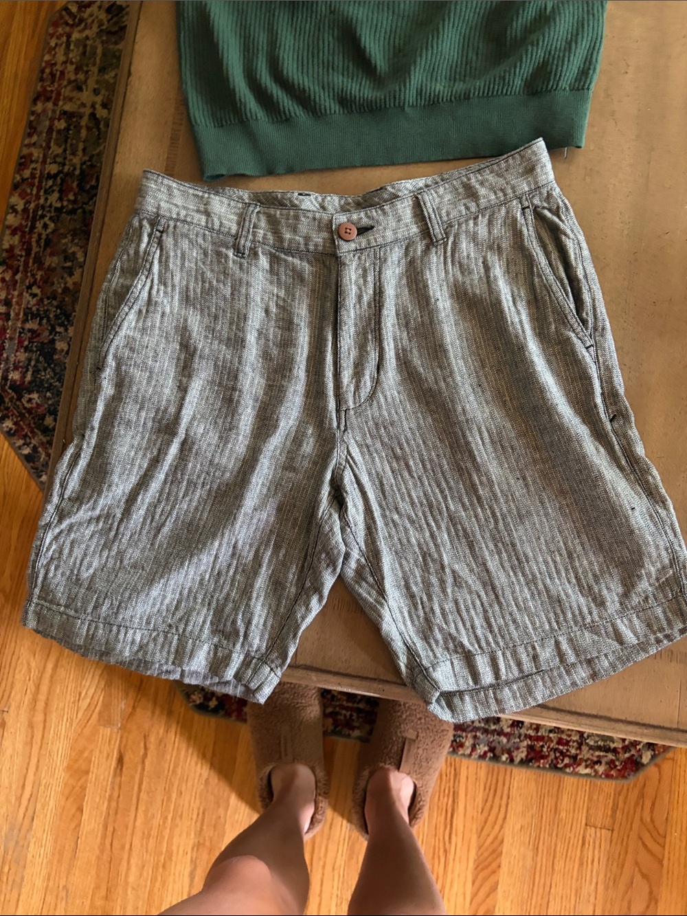 Tommy Bahama Men's Lightweight Gray Striped Flat-Front Shorts